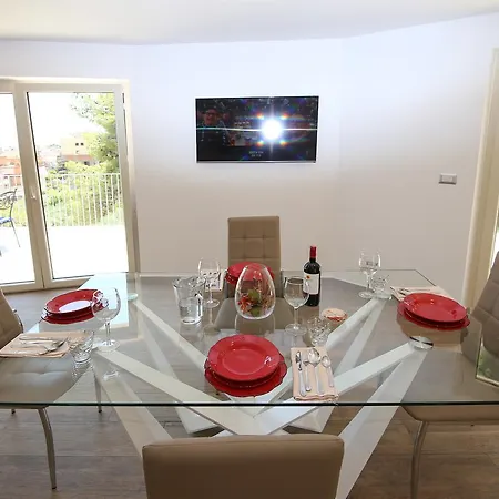 Aurora * Джардини-Наксос