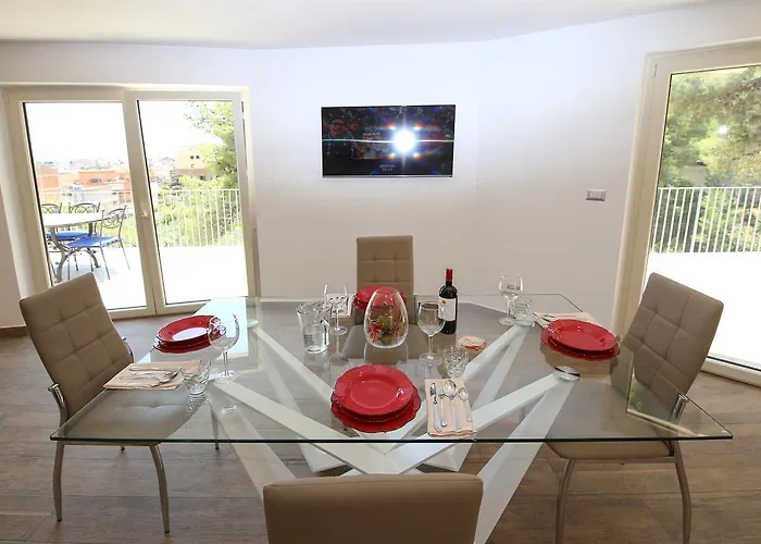 Aurora * Giardini Naxos