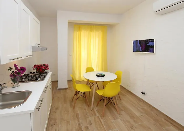 Apartment Aurora Giardini Naxos