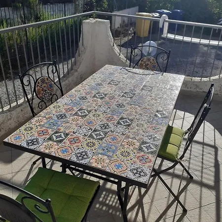 Aurora Джардіні-Наксос