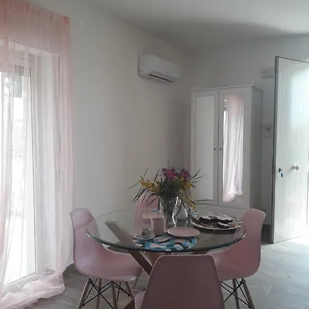 Aurora * Giardini-Naxos