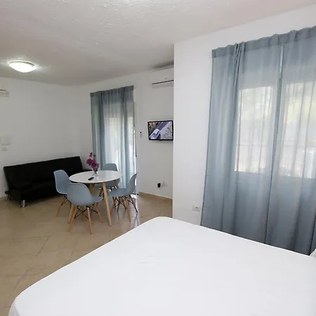 Aurora Apartment Giardini-Naxos